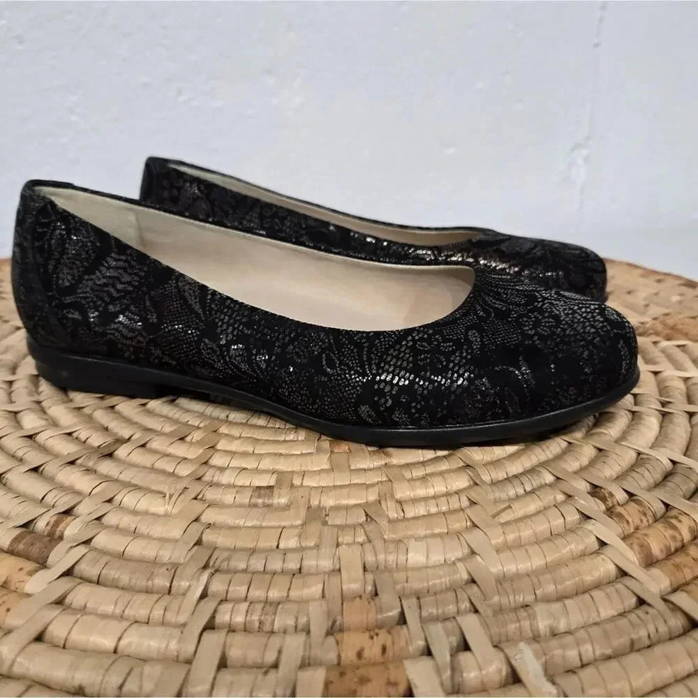 SAS Scenic Metallic Floral Print Ballet Flats 7 Wide - Picture 2 of 11